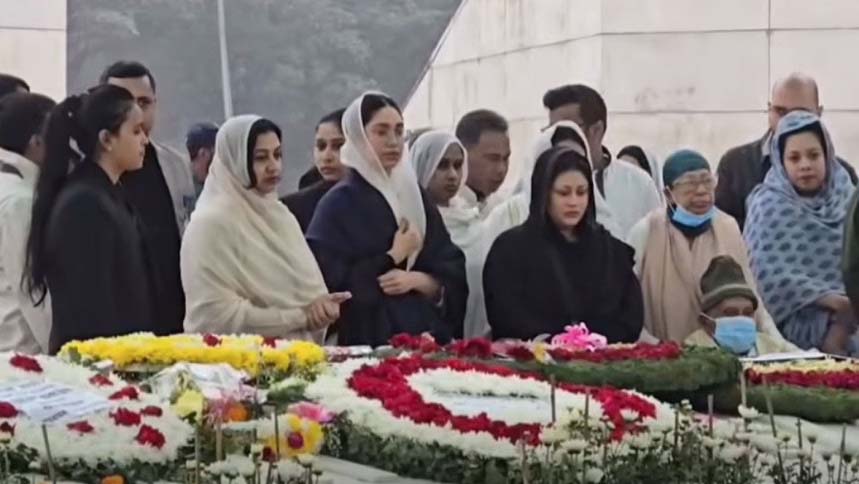 খালেদা জিয়ার কবর জিয়ারত করলেন শামিলা রহমান-নাতনি জাইমা ও পরিবারের সদস্যরা