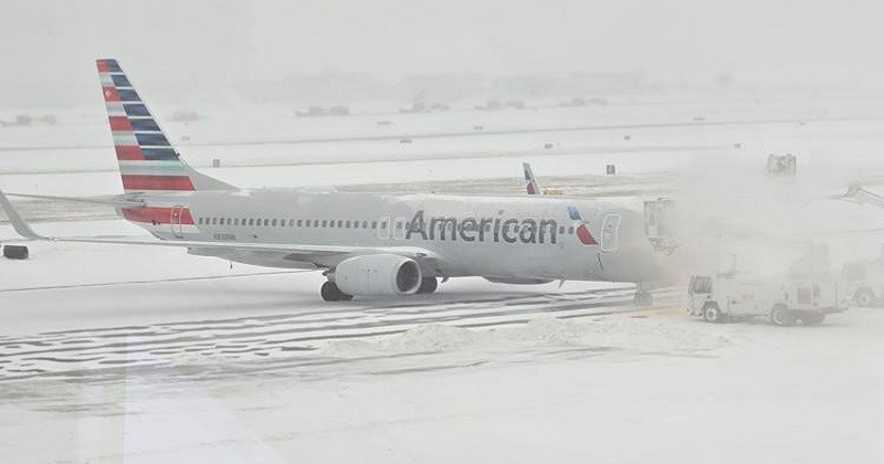 ফ্লাইট বিলম্বিত হওয়ার প্রভাব পড়ছে মূল সড়কে