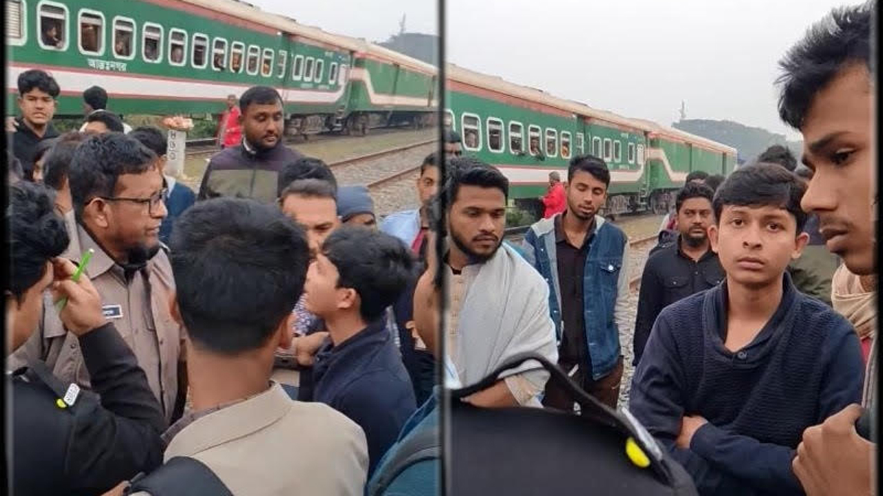 চলন্ত ট্রেনে পাথর নিক্ষেপ, ঝিনাইদহে আটক ৩