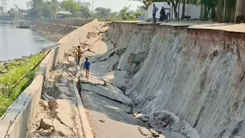 গাজীপুরে উদ্বোধনের আগে ধসে পড়েছে ১২ কোটি টাকার সড়ক