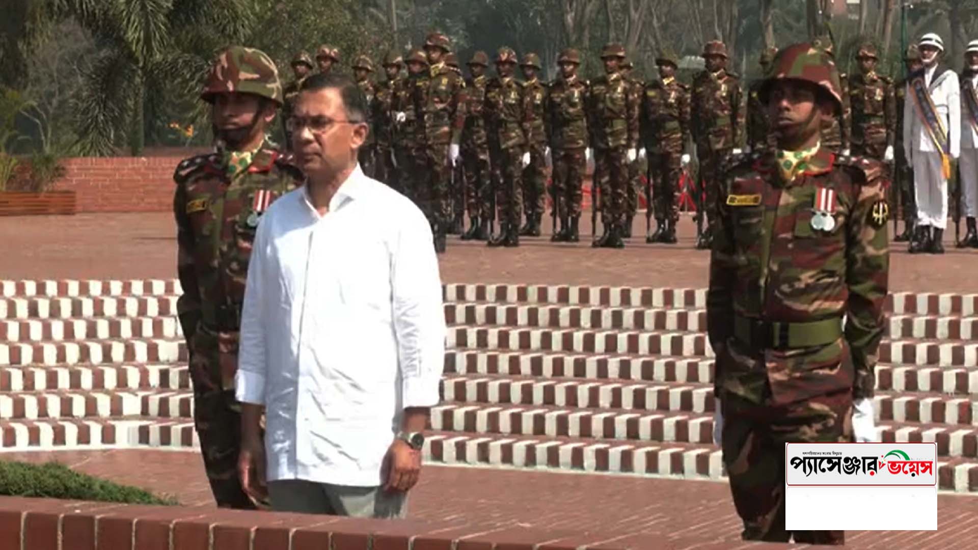স্মৃতিসৌধে শ্রদ্ধা জানালেন প্রধানমন্ত্রী