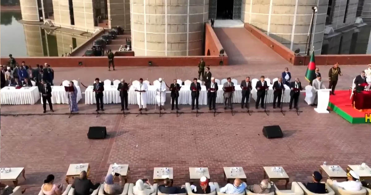 মন্ত্রীদের শপথ গ্রহণ অনুষ্ঠিত