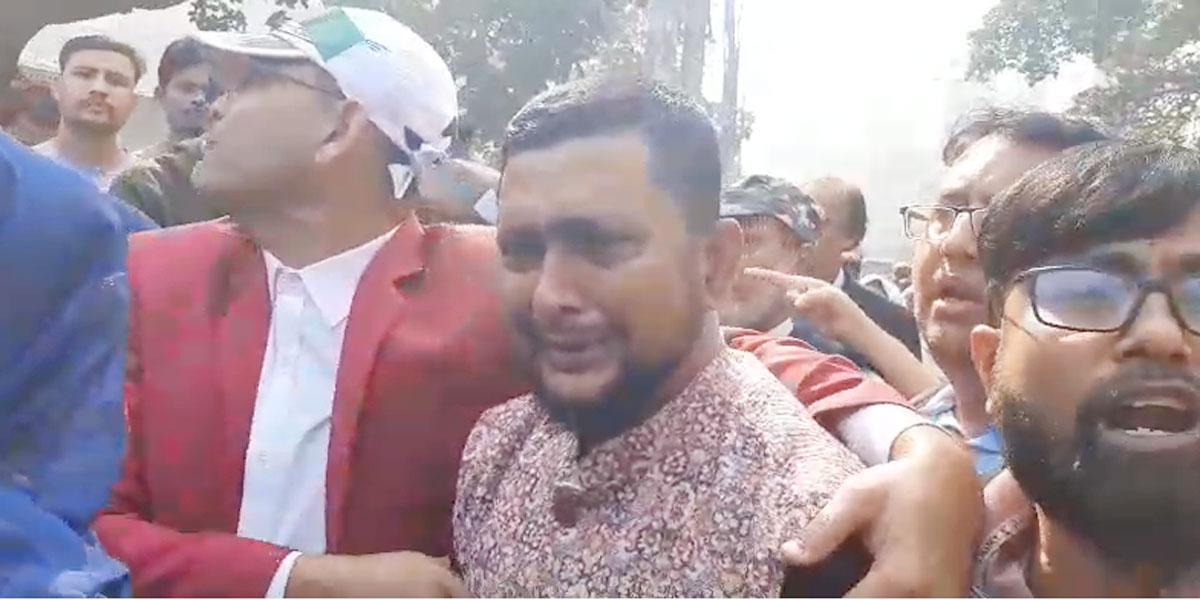 হেয়ারকাট পদ্ধতি বাতিলের দাবিতে গভর্নরের বাসভবন ঘেরাও