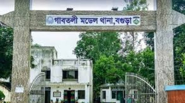 বগুড়ায় ট্রাক ব্যবসায়ীকে গলা কেটে হত্যা