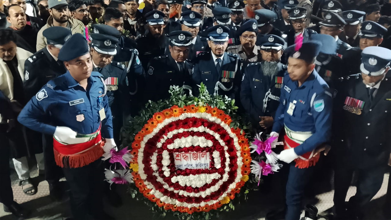 জেলায় জেলায় ভাষা শহীদদের প্রতি শ্রদ্ধা নিবেদন