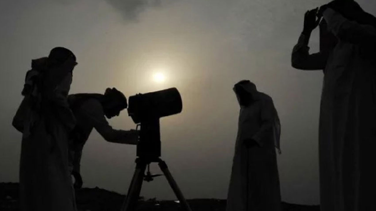 আজ সন্ধ্যায় বৈঠকে বসবে জাতীয় চাঁদ দেখা কমিটি