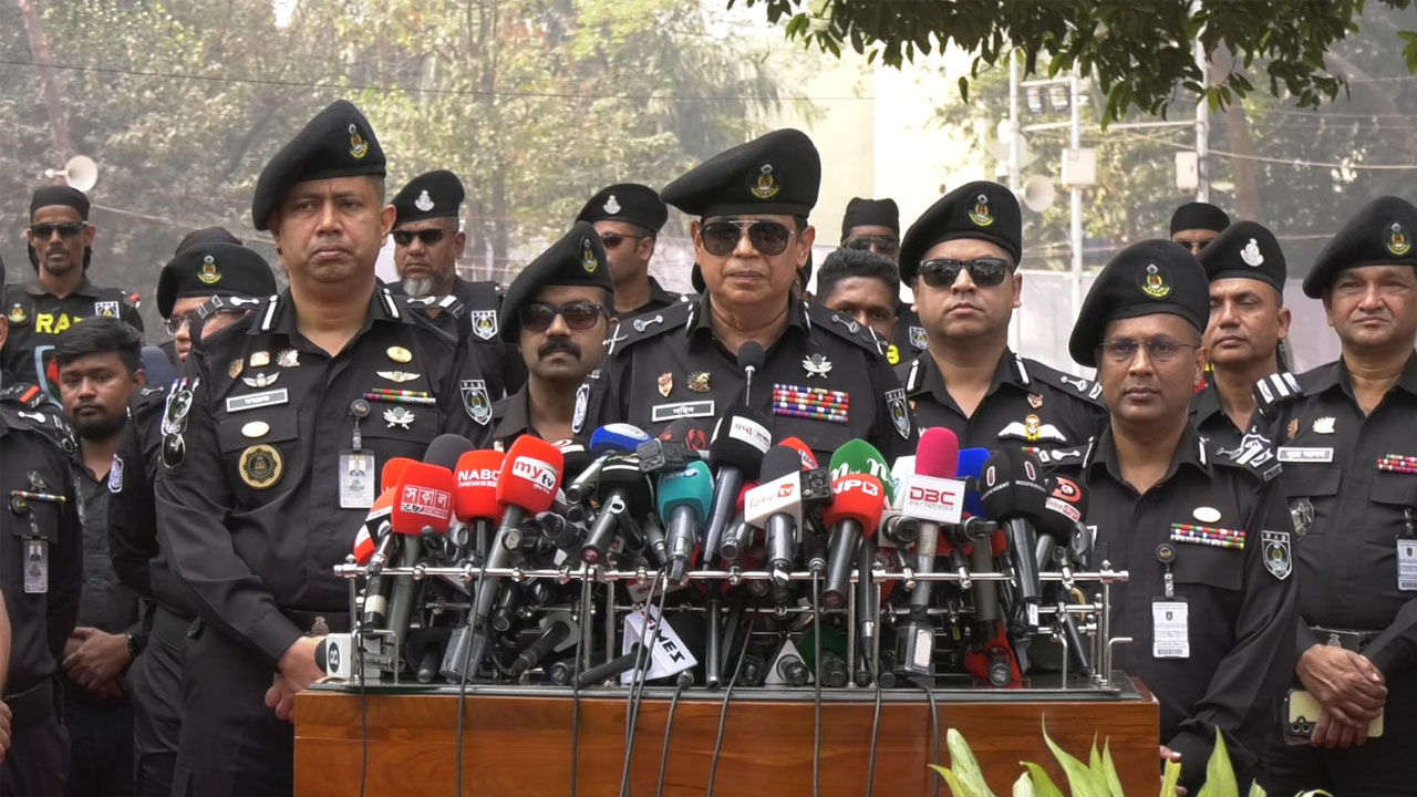কেন্দ্রীয় শহীদ মিনারসহ সারাদেশে কঠোর নিরাপত্তা ব্যবস্থা : র‍্যাব