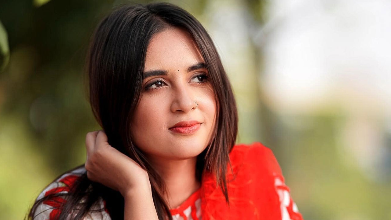 তানিয়ার জন্য দোয়া চাইছেন ভক্ত-সহশিল্পীরা