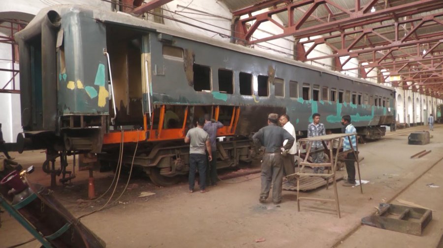 ঈদযাত্রায় ট্রেনের প্রস্তুতি, চলছে ১০৬ রেল কোচের মেরামত