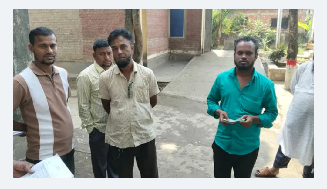 ফেনীতে সড়ক দুর্ঘটনায় নিহতদের পরিবার পেল ৭৫ হাজার টাকা