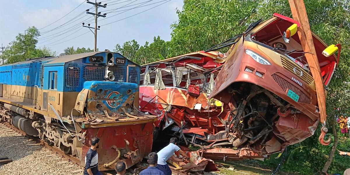 ঈদের সাত দিনে সড়কে ২০৪ মৃত্যু, সরকারি হিসাবে কম দেখানো নিয়ে প্রশ্ন