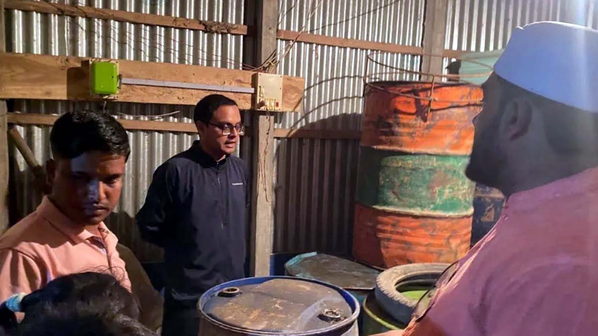 গোডাউনে ১৮০০ লিটার ডিজেল মজুত,রাজবাড়ীতে ব্যবসায়ীকে জরিমানা