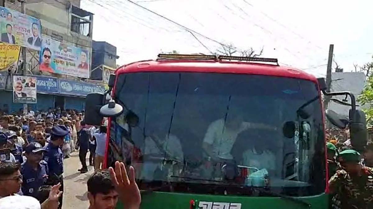 সৈয়দপুরে পৌঁছেছেন প্রধানমন্ত্রী তারেক রহমান