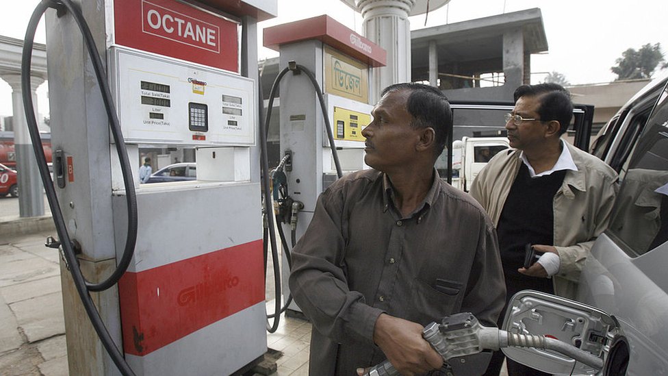 পেট্রোল ও অকটেন সরবরাহ উন্মুক্ত করার দাবি পাম্প মালিক সমিতির