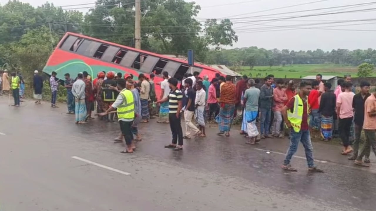 ময়মনসিংহে চার গাড়ির সংঘর্ষে নারীসহ নিহত ২,আহত ৬
