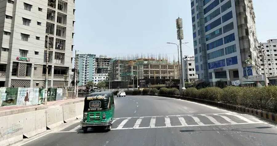 ঈদের ছুটি শুরু, অনেকটাই ফাঁকা ঢাকা