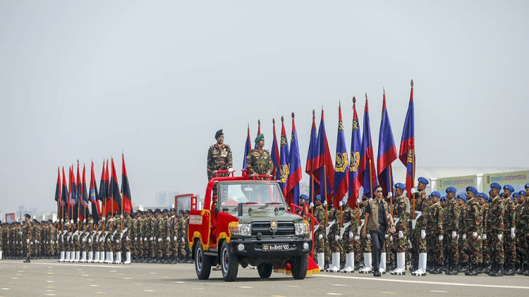 স্বাধীনতা দিবসে জাতীয় প্যারেড শুরু