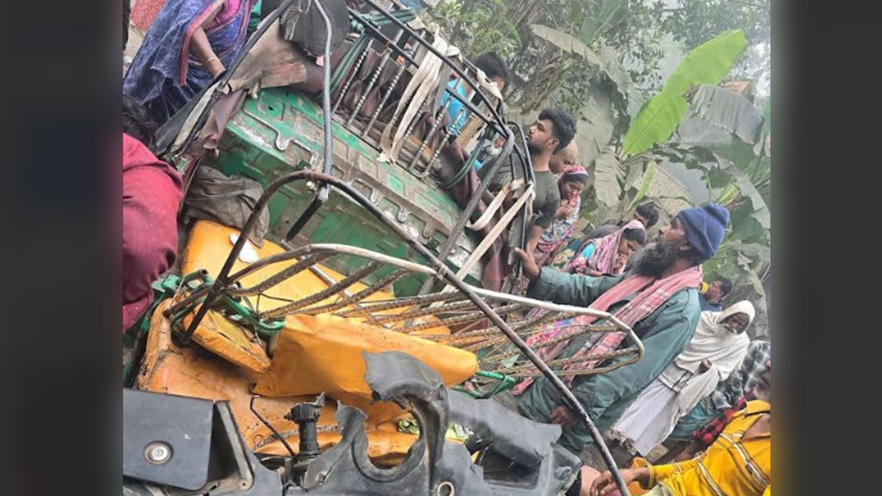 রাজশাহীতে অটোরিকশা-ভটভটির সংঘর্ষে নিহত ৩