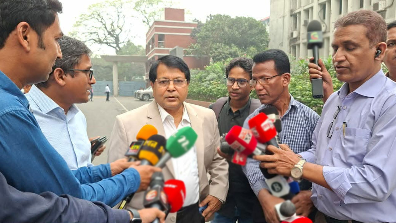 ১৮০ দিনের মধ্যে নারীদের জন্য ইলেকট্রিক বাস চালু করবে সরকার