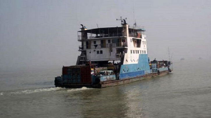 দৌলতদিয়া-পাটুরিয়া নৌরুটে ফেরি চলাচল স্বাভাবিক