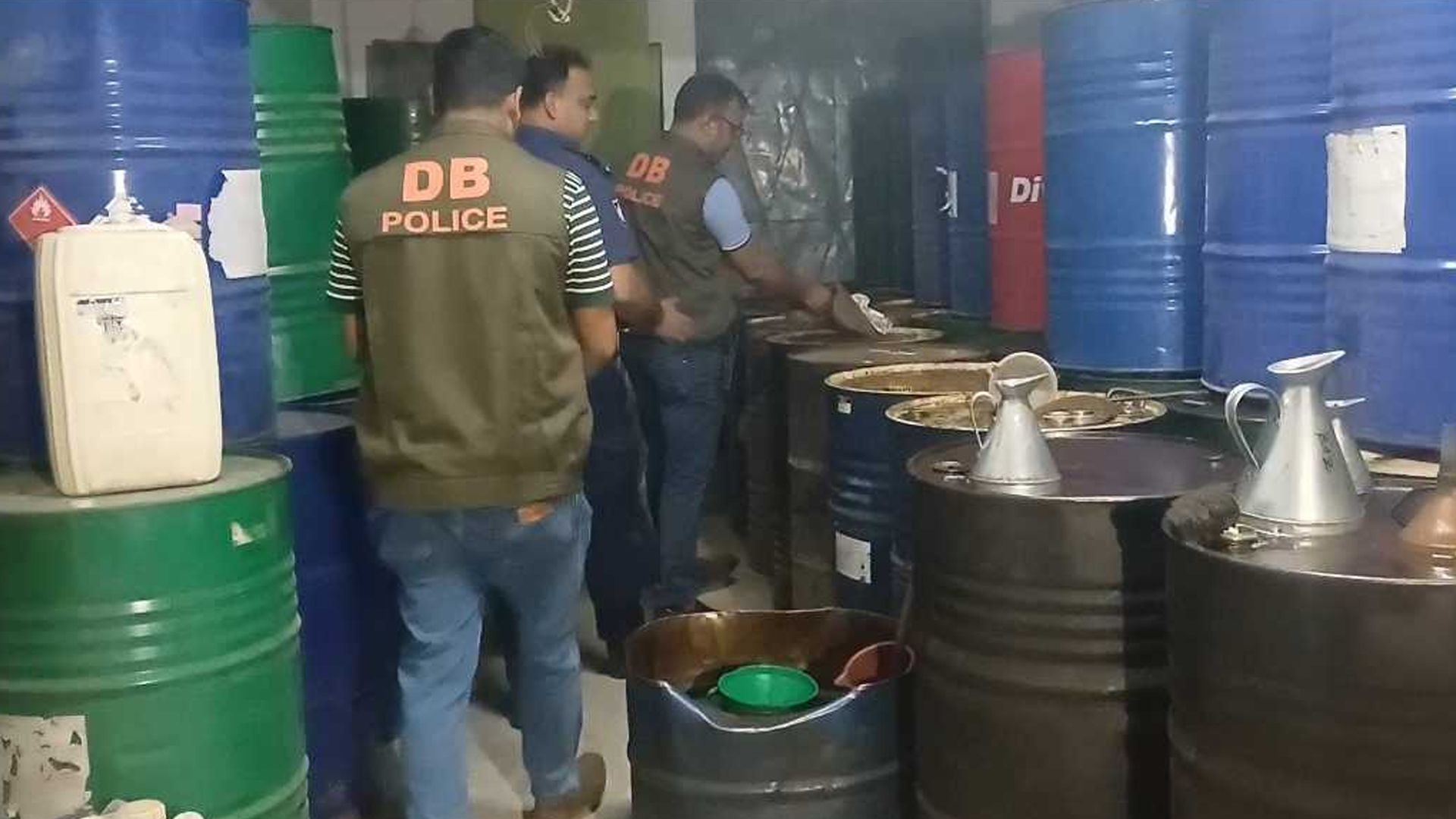 মেহেরপুরে সাড়ে ৪ হাজার লিটার ডিজেল জব্দ