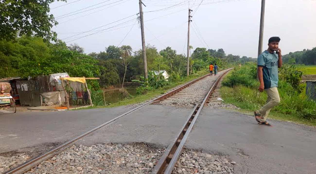 পাঁচ প্রাণহানির পরও রেলক্রসিংয়ে বসেনি ব্যারিয়ার-গেটম্যান