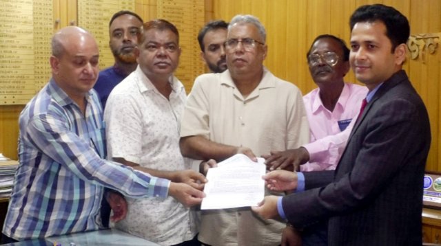 গণপরিবহনের ভাড়া পুনর্নির্ধারণের দাবিতে ৪৮ ঘণ্টার আলটিমেটাম