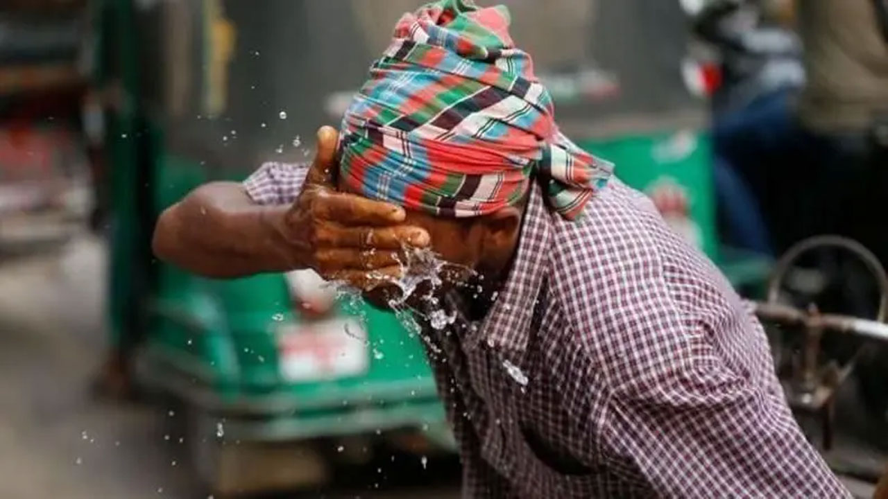 তীব্র হচ্ছে গরম, ৩৬ থেকে ৪০ ডিগ্রিতে উঠতে পারে তাপমাত্রা