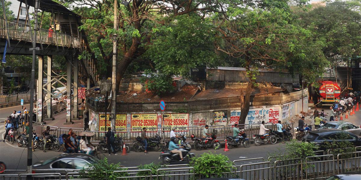 জ্বালানি তেল সংগ্রহ লাইন আরও দীর্ঘ হচ্ছে