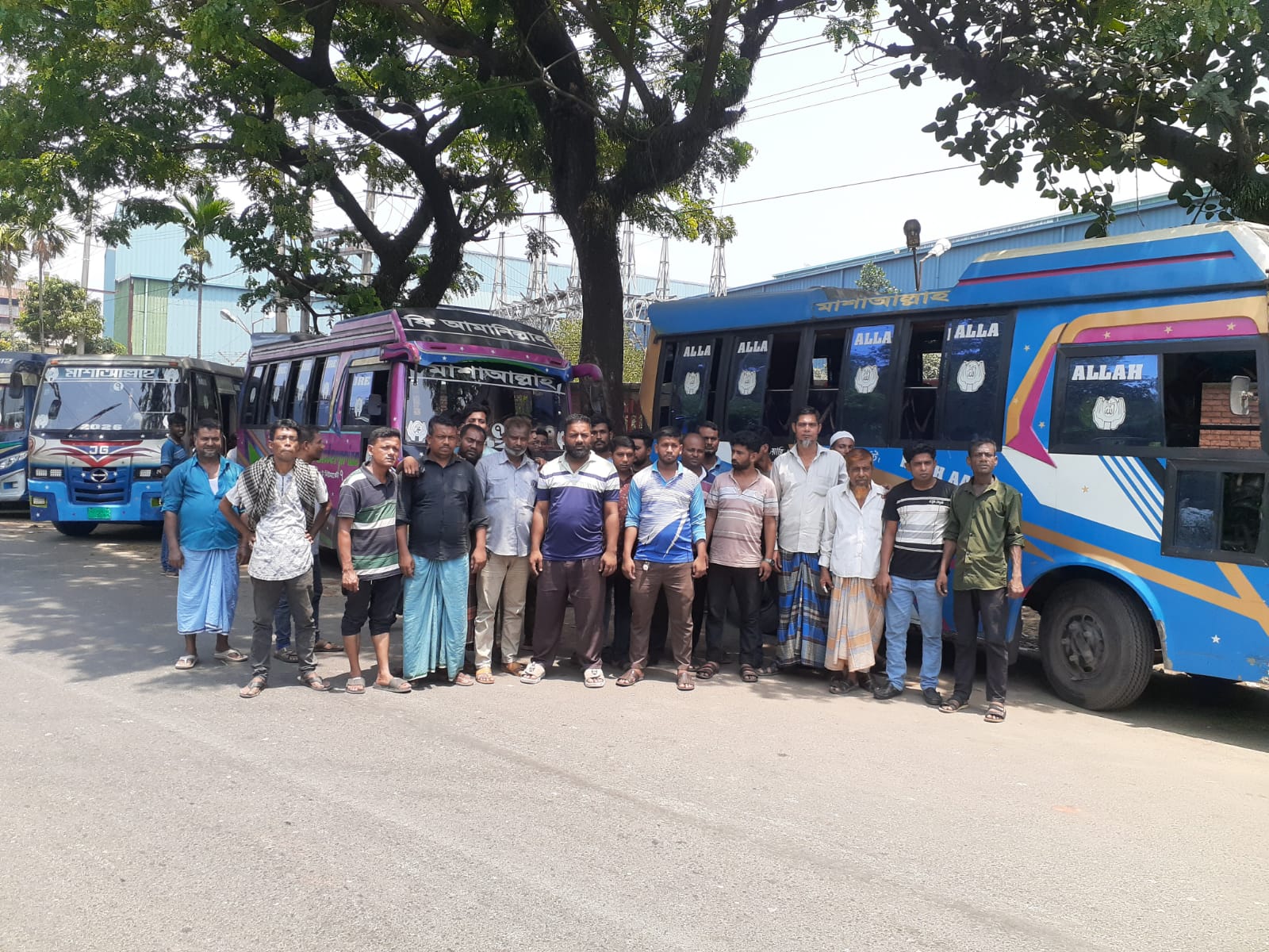 সীতাকুণ্ডে ৭নং বাস রুটে চাঁদা কেলেঙ্কারি,থানায়ও মিলছে না সুরাহা