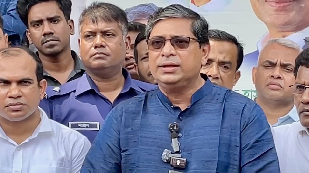 তেল নিয়ে আতঙ্কের কিছু নেই : মীর শাহে আলম