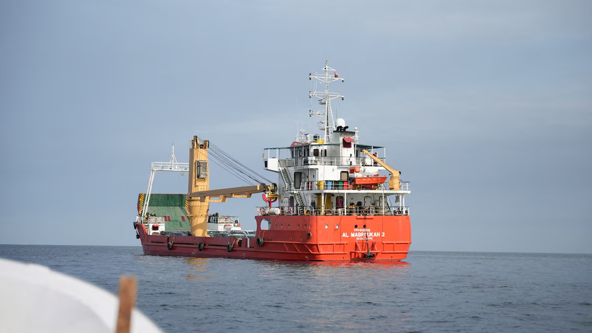 নৌ অবরোধ চালিয়ে যাওয়ার প্রস্তুতি নিতে বললেন ট্রাম্প