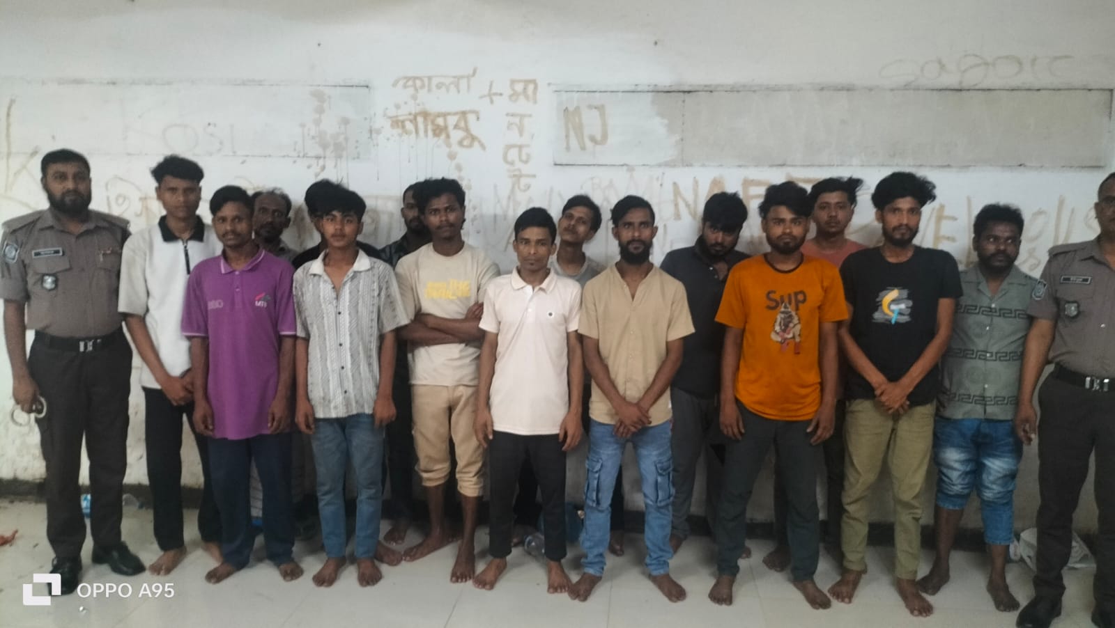 তেজগাঁওয়ে অভিযানে ২৪ ঘণ্টায় বিভিন্ন অপরাধে জড়িত ৩৬ জন গ্রেফতার
