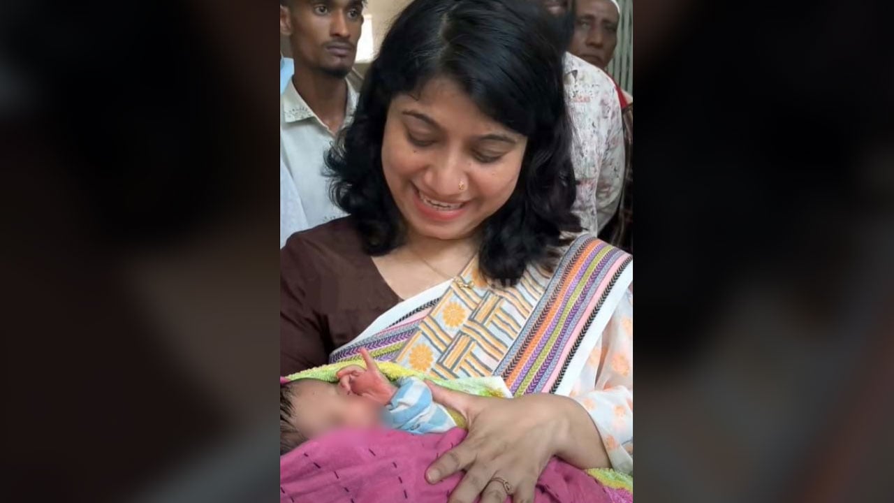 রাস্তার পাশ থেকে উদ্ধার সেই নবজাতকের নাম রাখা হলো ‘ফাতেমা’