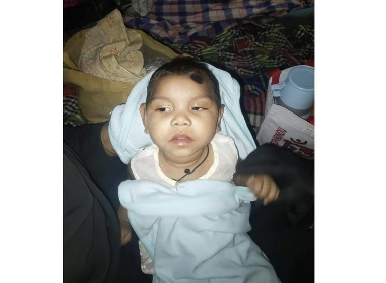 লঞ্চে আট মাসের শিশু রেখে উধাও ‘বাবা’