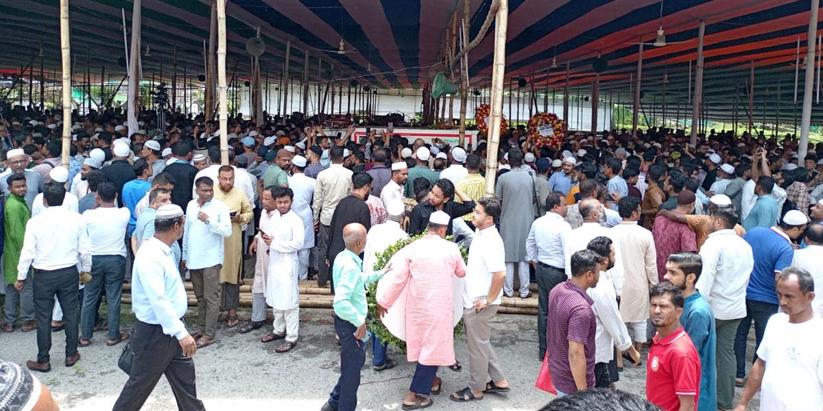 চট্টগ্রামে কড়া নিরাপত্তায় মোশাররফ হোসেনের দ্বিতীয় জানাজা সম্পন্ন