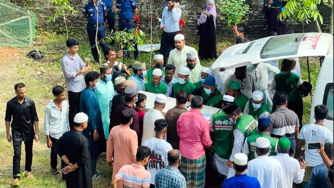 জীবিত একমাত্র ভাইয়ের ইমামতিতে হবে জানাজা