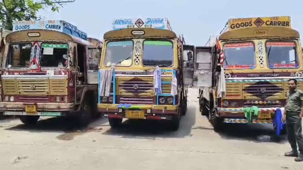 ভারত থেকে তিন ট্রাক বিস্ফোরক আমদানি করলো বাংলাদেশ