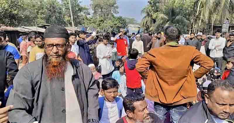 ভ্যান চালক মঞ্জু হত্যার বিচার দাবিতে ঢাকা-বরিশাল মহাসড়ক অবরোধ