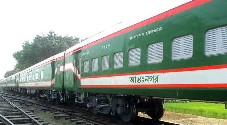 ট্রেনের পশ্চিমাঞ্চলের টিকিটের জন্য ৬০ লাখ হিট