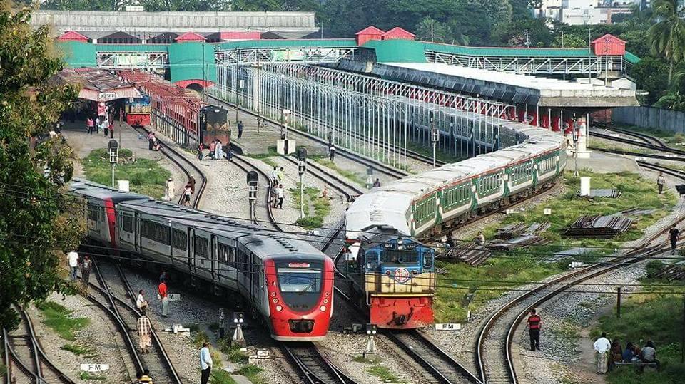 ট্রেনে মাত্র সাড়ে ৩ ঘণ্টায় ঢাকা থেকে চট্টগ্রাম