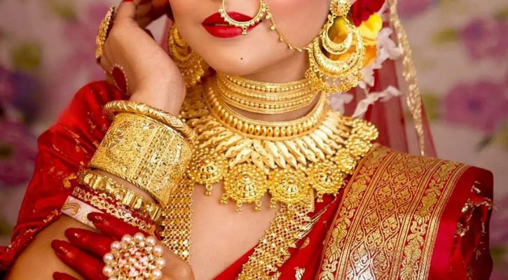 টানা চারবার কমার পর আজ বাড়ল সোনার দাম
