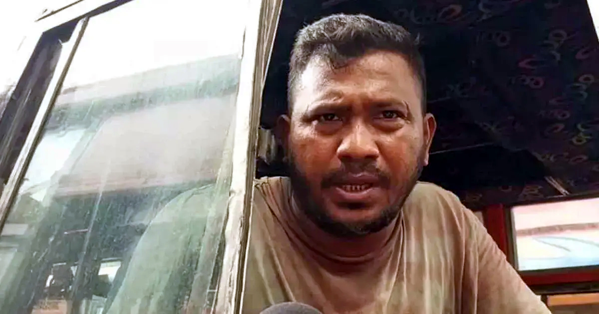 ২০ বছর হাফ ভাড়ার সুবিধা নিয়ে কী প্রতিদান দেন শিক্ষার্থীরা, প্রশ্ন চালকের