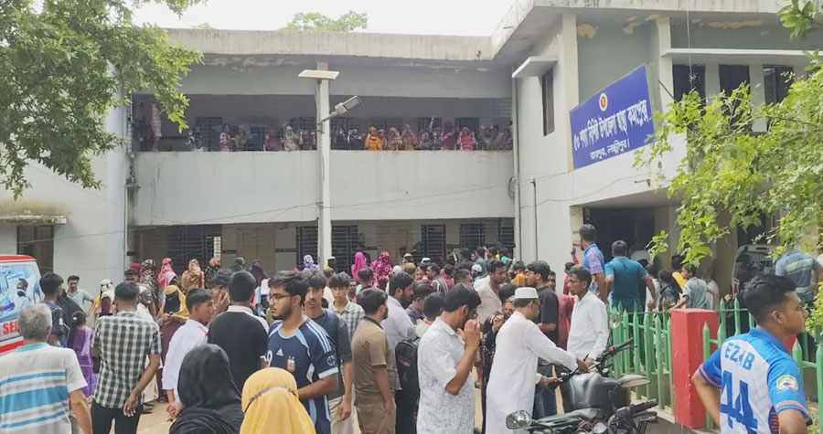 লক্ষ্মীপুরে মা ও দুই মেয়েকে কুপিয়ে হত্যা