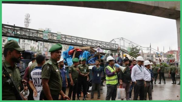 মিরপুর-১০ মেট্রো স্টেশন এলাকায় অবৈধ দখল উচ্ছেদে বিশেষ অভিযান