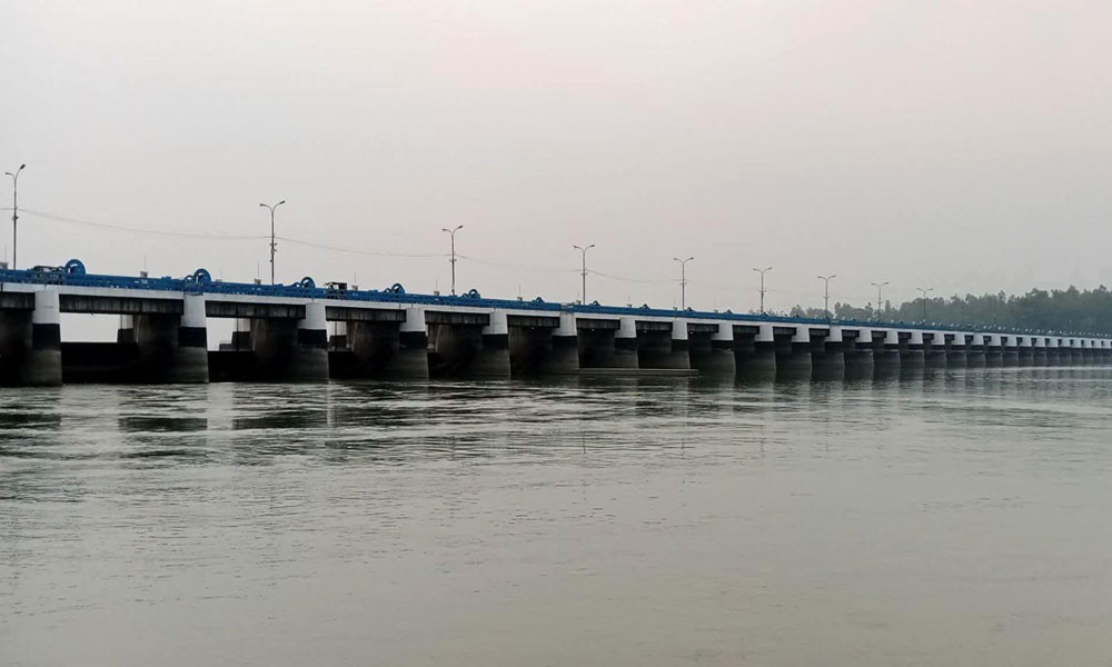 তিস্তার পানি বেড়ে বিপৎসীমা ছুঁই ছুঁই