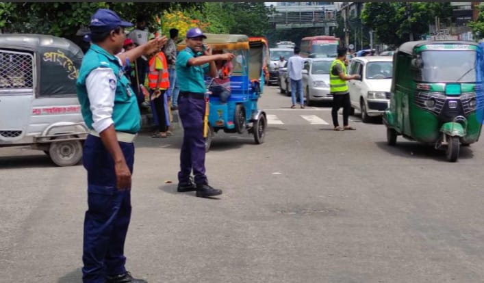 ট্রাফিক আইন লঙ্ঘন : ২০৮০ মামলা, ডাম্পিং ৫৩৪ যানবাহন