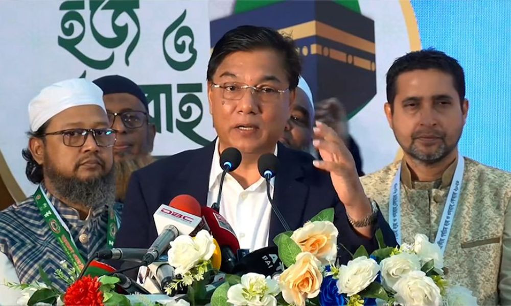 শুধু বিমান টিকিট নয়, আনুষাঙ্গিক খরচ কমিয়ে হজ প্যাকেজ সাজানো হবে
