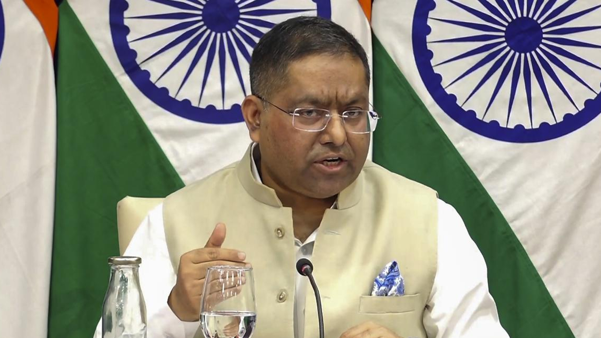 বাংলাদেশের সঙ্গে সম্পর্ক এগিয়ে নিতে হাইকমিশনের সঙ্গে কাজ করবে ভারত