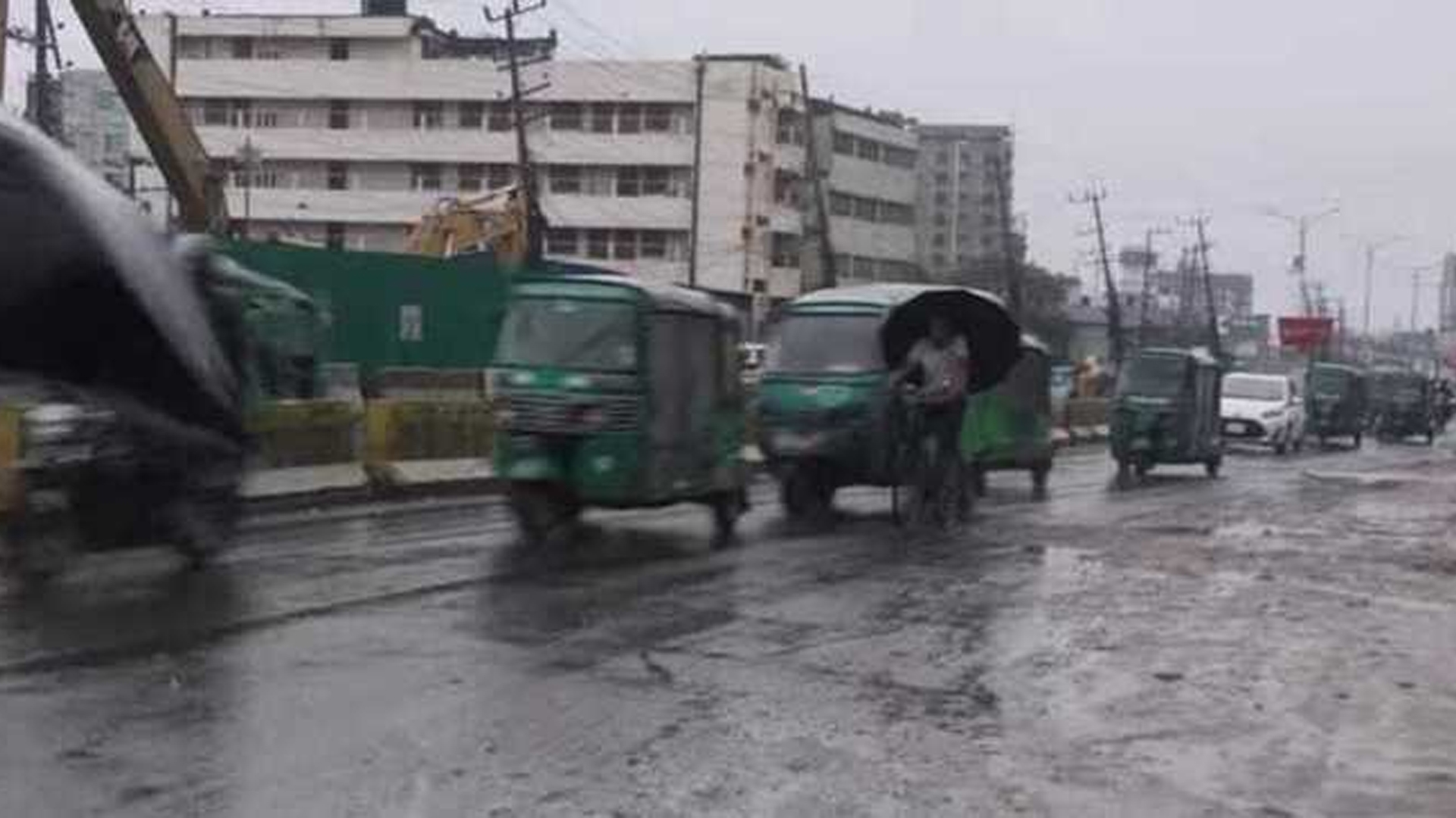 চট্টগ্রামে ২৪ ঘন্টায় ১১৮ মিলিমিটার বৃষ্টি, নেই জলাবদ্ধতা